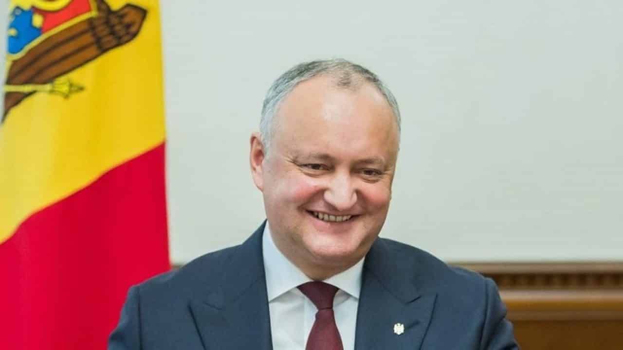 O nouă solicitare la CEC de excludere a lui Dodon din cursa pentru fotoliul de președinte al R. Moldova