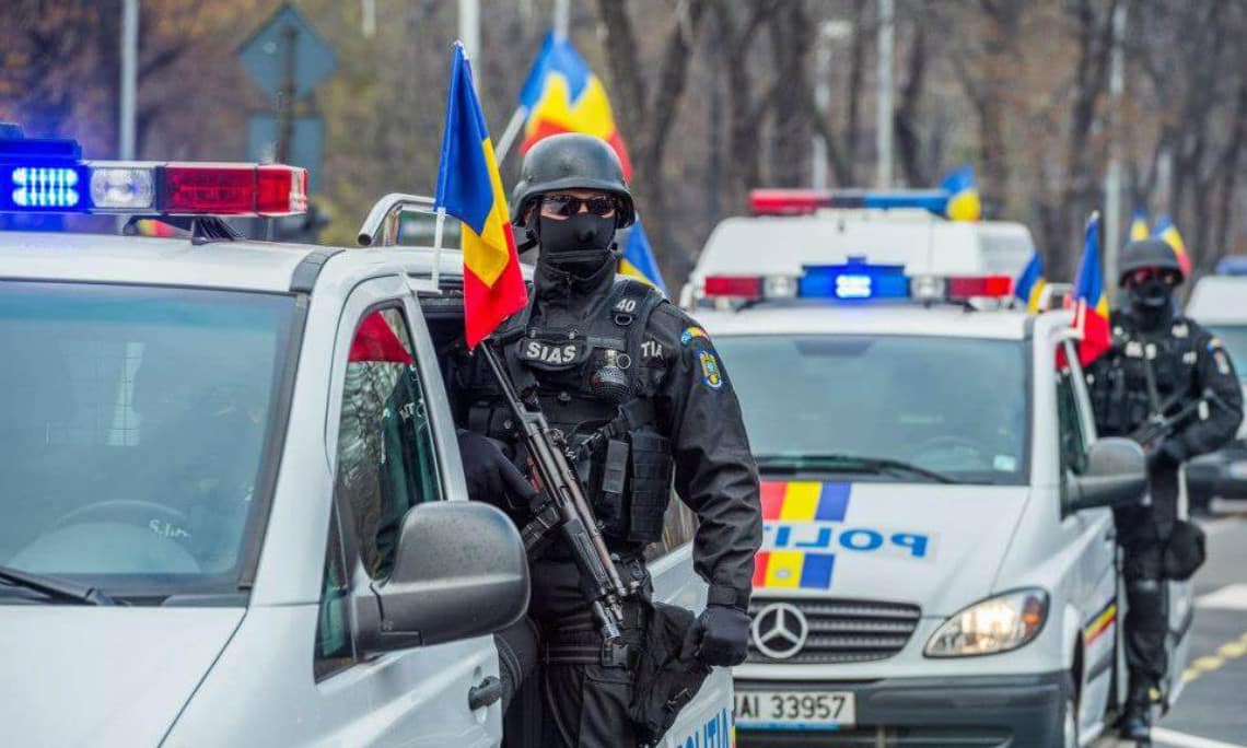 PERCHEZIŢII LA O PERSOANĂ BĂNUITĂ DE OPERAȚIUNI CU ARTICOLE PIROTEHNICE FĂRĂ DREPT
