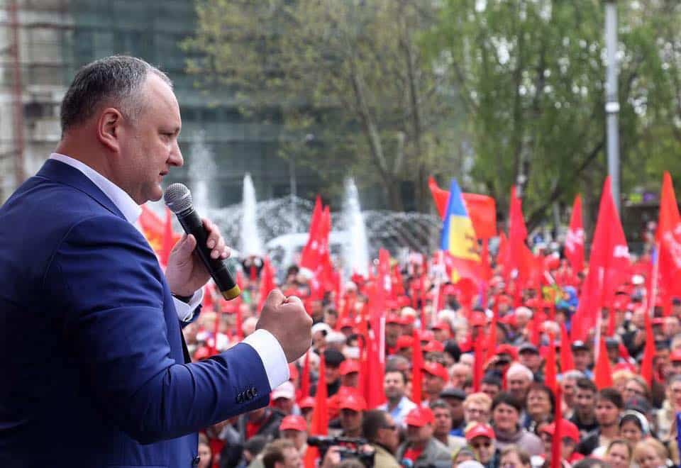 Întrebare pentru socialiștii lui Dodon: Lenin din mausoleu, urmează să fie și el, propus prim-ministru?