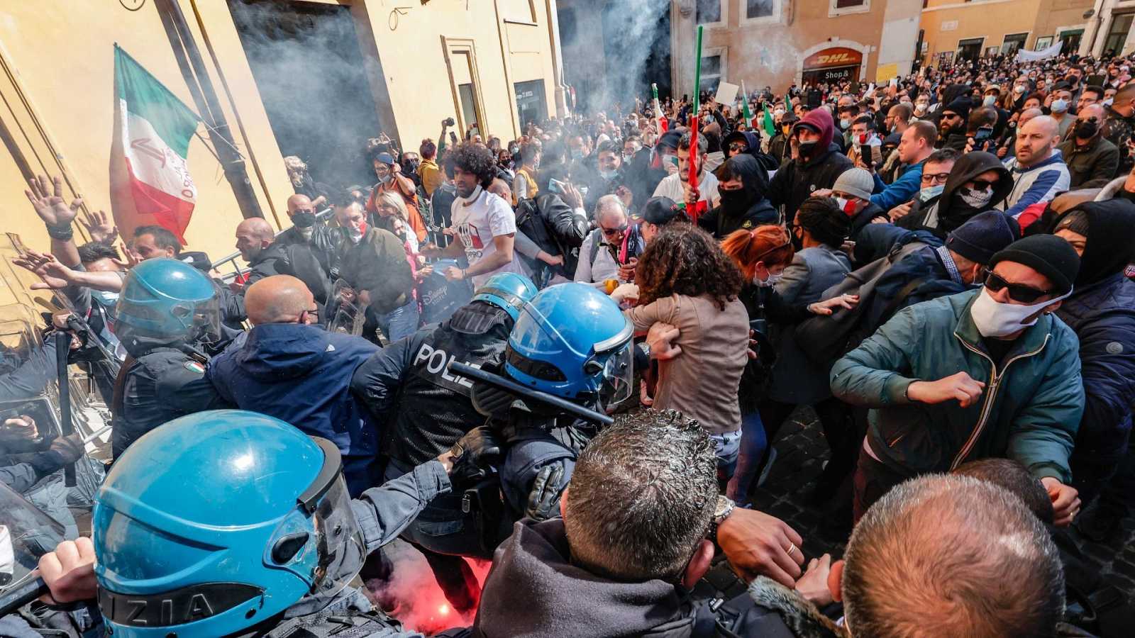 LIVE: Revoltă generală în Italia: Au blocat autostrăzile, incidente la Roma