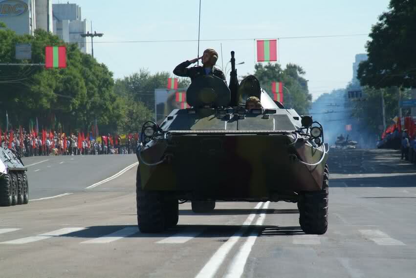 Blindate rusești dau târcoale Chișinăului
