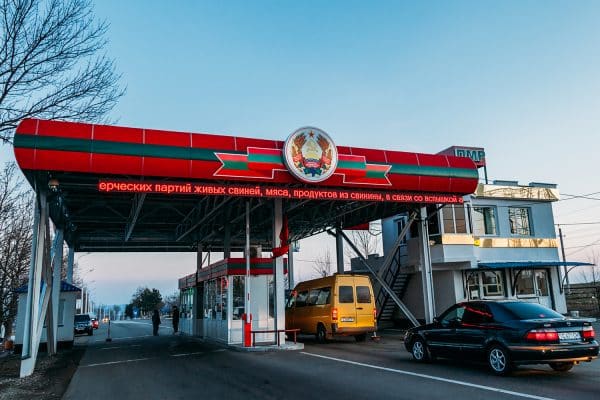 Permisele de conducere ale R. Moldova, la mare căutare în rândul șoferilor din regiunea transnistreană
