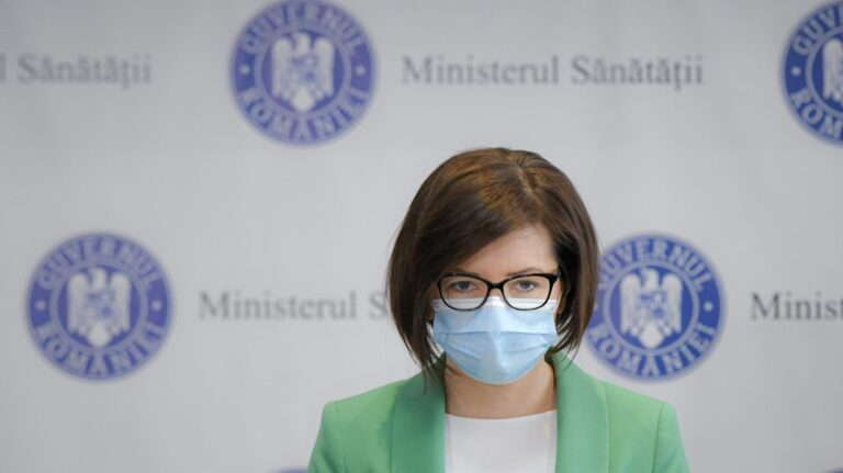 Dupa un protest spontan la Ministerul Sănătății, Ioana Mihăilă a găsit brusc bani din PNRR pentru prevenirea infecţiilor nosocomiale