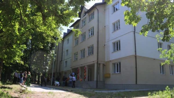 Clădire de locuințe destinate familiilor cu mulți copii din Cahul, construită cu ajutor european ~ InfoPrut