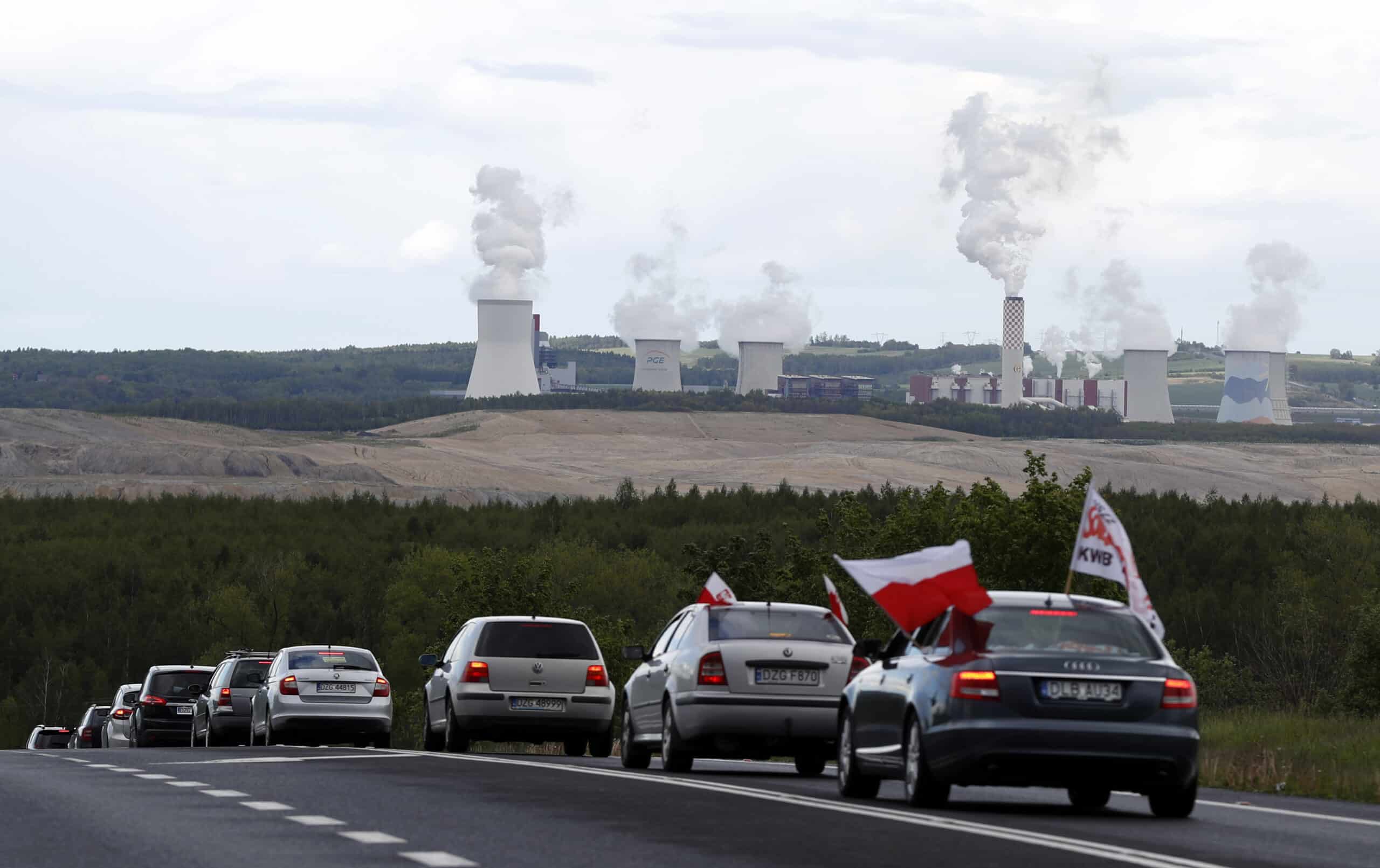 UE distruge Polonia: trebuie să plătească zilnic o amendă de jumătate de milion de euro până când închide o mină de cărbune – 60m.ro