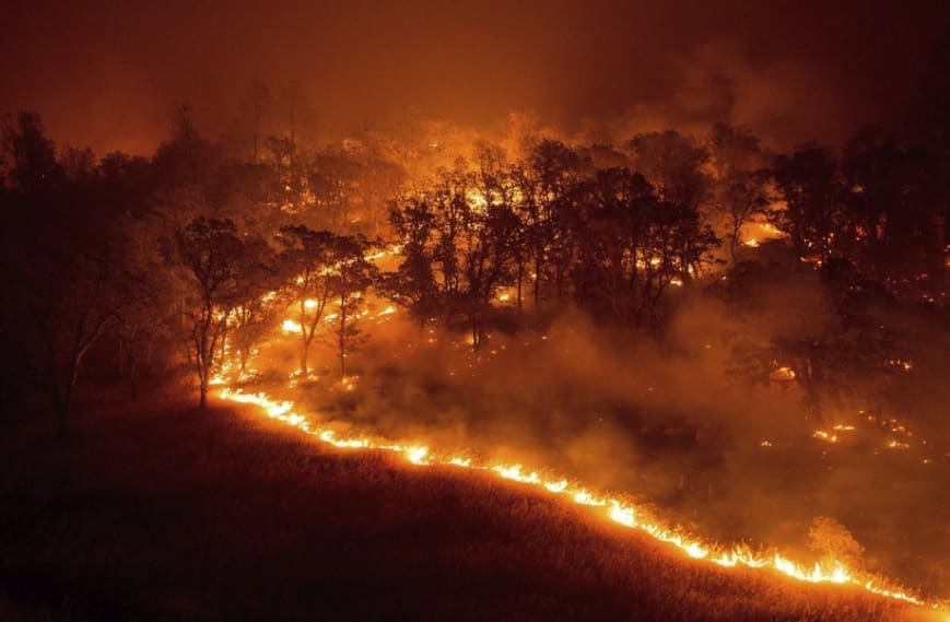 VIDEO/ Grecia este din nou mistuită de incendii puternice – 60m.ro