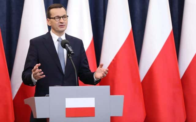 Premierul polonez, Mateusz Morawiecki, a acuzat UE că aţinteşte ”un pistol spre tâmpla” țării sale – 60m.ro