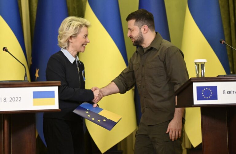 Comisia Europeană propune emiterea de datorii comune pentru a sprijini Ucraina