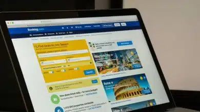 Comisia Europeană deschide o anchetă împotriva Booking.com pentru protecția turiștilor care rezervă online
