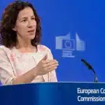 Mînzatu: inteligența artificială poate elimina locuri de muncă în Europa, inclusiv calificate